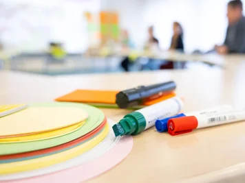 Marker und Notizzettel